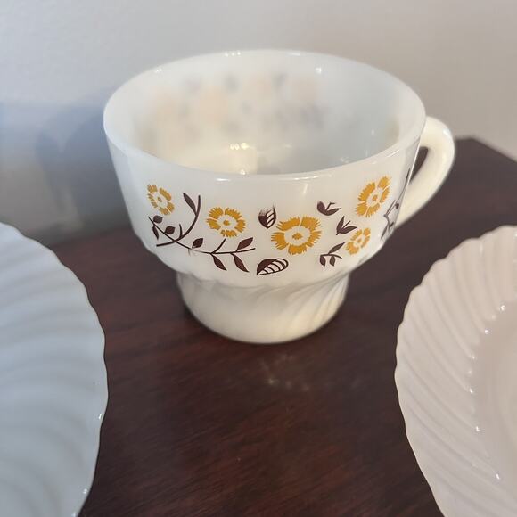 Vintage Termocrisa Milk Glass Brown Gold Harvest Flowers Mex Retro Dishes Set - Picture 4 of 13